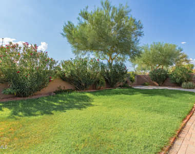 11826 N 146th Avenue - Photo Thumbnail 35