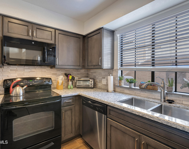 6142 N 29th Street - Photo Thumbnail 6