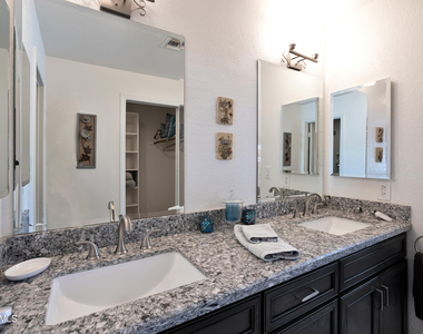 6142 N 29th Street - Photo Thumbnail 10