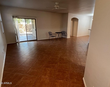 12732 W Glenrosa Drive - Photo Thumbnail 7