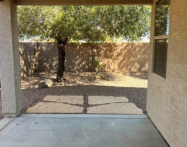 12732 W Glenrosa Drive - Photo Thumbnail 4