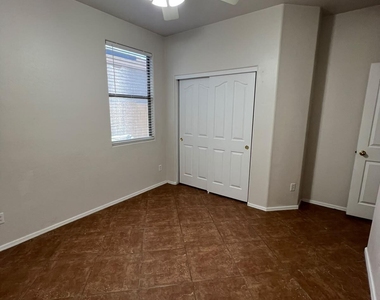 12732 W Glenrosa Drive - Photo Thumbnail 12