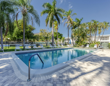 6201 Bay Club Drive - Photo Thumbnail 28