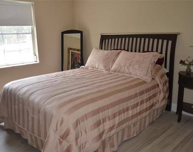 6201 Bay Club Drive - Photo Thumbnail 7