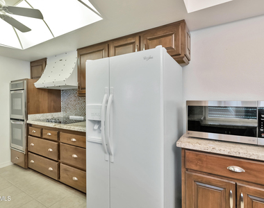 9956 W Willow Point - Photo Thumbnail 4
