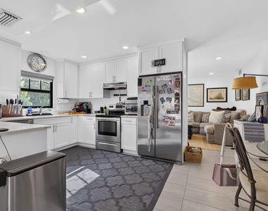 423 49th Street - Photo Thumbnail 8