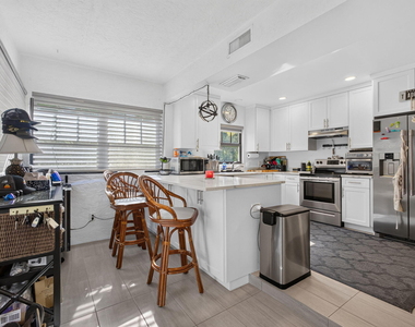 423 49th Street - Photo Thumbnail 10