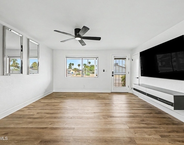 4101 E Calavar Road - Photo Thumbnail 3