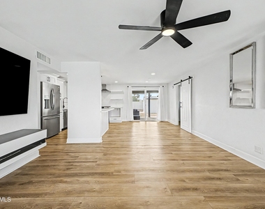 4101 E Calavar Road - Photo Thumbnail 4