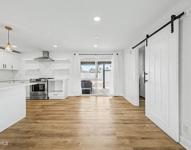 4101 E Calavar Road - Photo Thumbnail 8