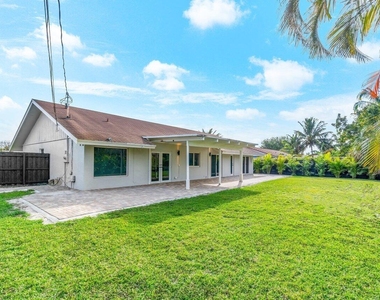 4593 Ellwood Drive - Photo Thumbnail 29