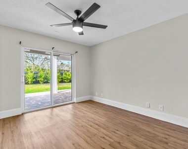 4593 Ellwood Drive - Photo Thumbnail 20