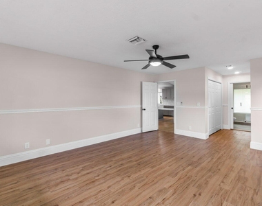 4593 Ellwood Drive - Photo Thumbnail 13