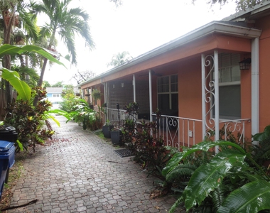 1609 Ne 4th Court - Photo Thumbnail 1