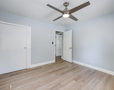 305 N 13th Street - Photo Thumbnail 10