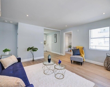 305 N 13th Street - Photo Thumbnail 8