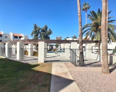 4730 W Northern Avenue - Photo Thumbnail 16