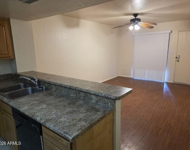 4730 W Northern Avenue - Photo Thumbnail 7