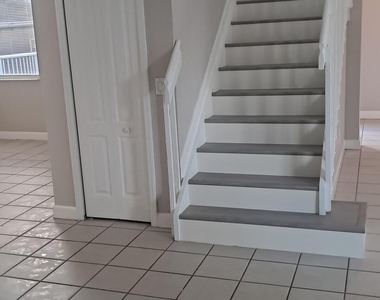 1114 Shoma Drive - Photo Thumbnail 3