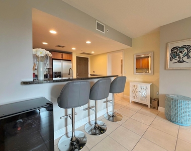 610 Clematis Street - Photo Thumbnail 7