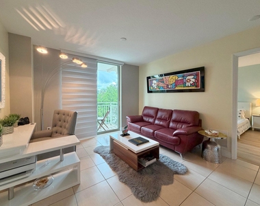 610 Clematis Street - Photo Thumbnail 3