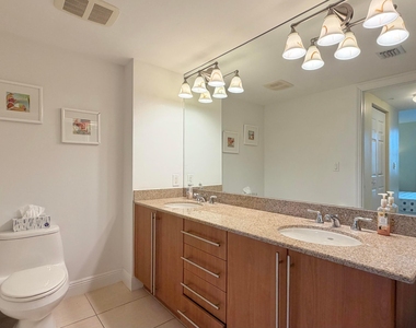 610 Clematis Street - Photo Thumbnail 16