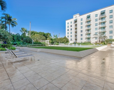 610 Clematis Street - Photo Thumbnail 24