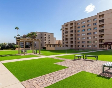7950 E Camelback Road - Photo Thumbnail 19