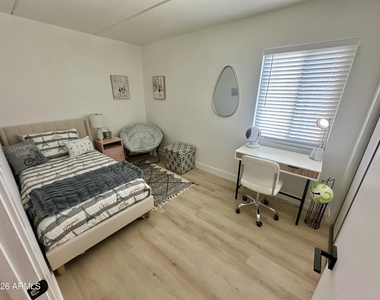 7950 E Camelback Road - Photo Thumbnail 14