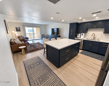 7950 E Camelback Road - Photo Thumbnail 1
