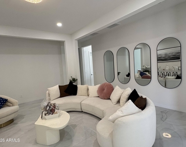 1285 E Mead Drive - Photo Thumbnail 6