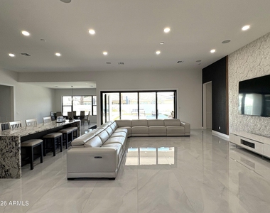 1285 E Mead Drive - Photo Thumbnail 23