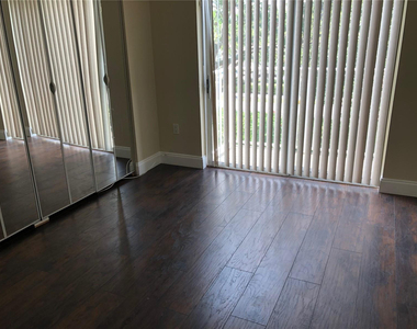 3817 Nw 90th Avenue - Photo Thumbnail 12