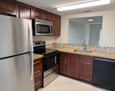 3817 Nw 90th Avenue - Photo Thumbnail 4