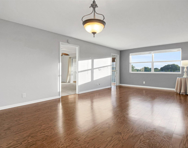 6890 Royal Palm Boulevard - Photo Thumbnail 8