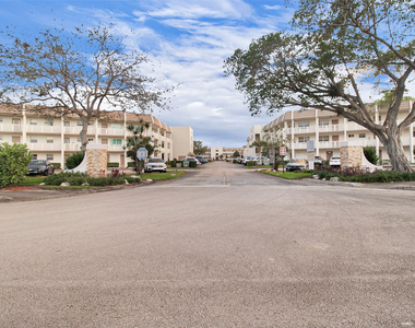 6890 Royal Palm Boulevard - Photo Thumbnail 27