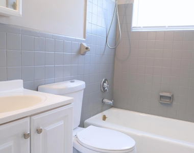 401 Silver Beach Road - Photo Thumbnail 10