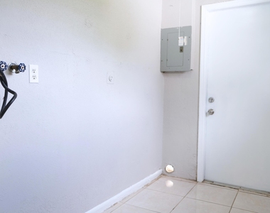 401 Silver Beach Road - Photo Thumbnail 7