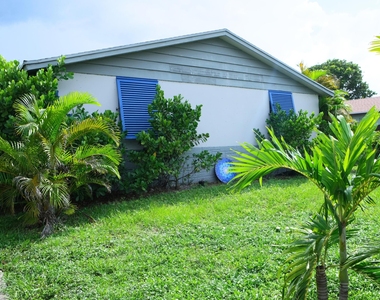 401 Silver Beach Road - Photo Thumbnail 3