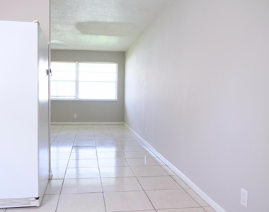 401 Silver Beach Road - Photo Thumbnail 6