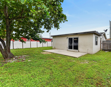 1037 W 28th Street - Photo Thumbnail 33