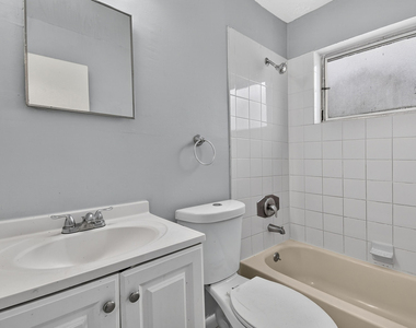 1037 W 28th Street - Photo Thumbnail 15