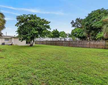 1037 W 28th Street - Photo Thumbnail 34
