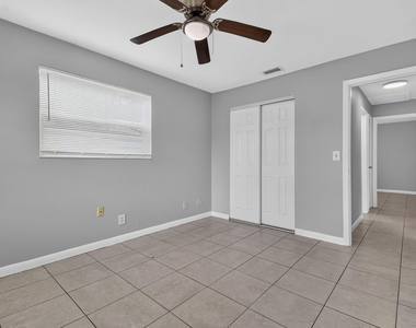 1037 W 28th Street - Photo Thumbnail 14
