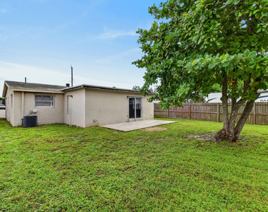 1037 W 28th Street - Photo Thumbnail 32