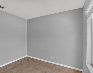 9766 Kamena Circle - Photo Thumbnail 15