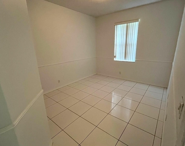 3166 Via Poinciana - Photo Thumbnail 30