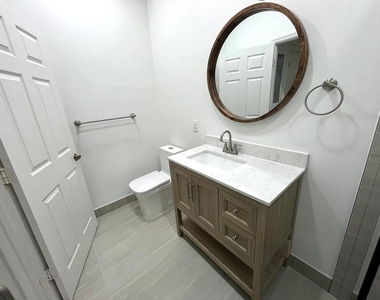 3166 Via Poinciana - Photo Thumbnail 23