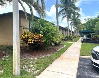 3166 Via Poinciana - Photo Thumbnail 34