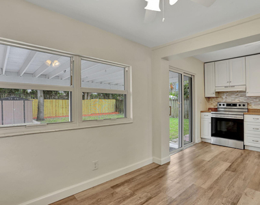 5500 N Andrews Avenue N - Photo Thumbnail 8